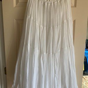 Vintage white Broomskirt / flowy and soft   M/L